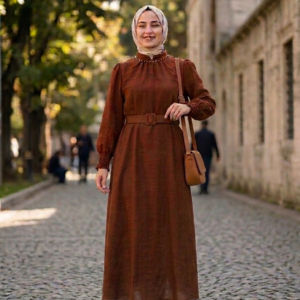 KEMERLİ ELBİSE